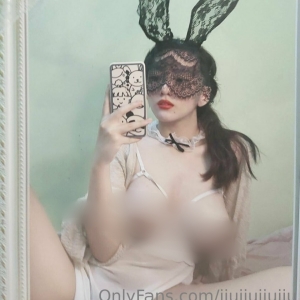 jiujiu@巨乳福利姬宫本山酒私拍[328P+35V1.66G]